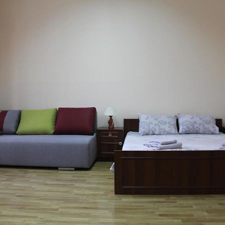 Apartments Domovik ,Kirilla I Mefodiya, 5 Mukačevo Exteriér fotografie