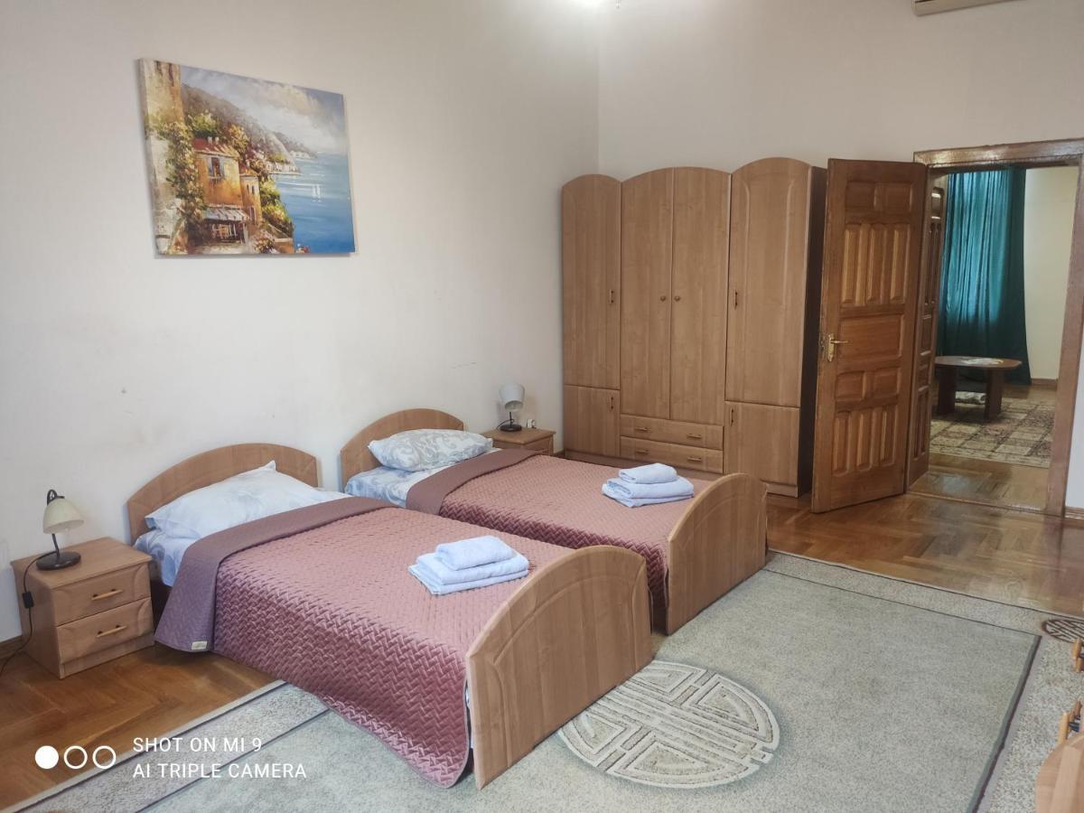 Apartments Domovik ,Kirilla I Mefodiya, 5 Mukačevo Exteriér fotografie