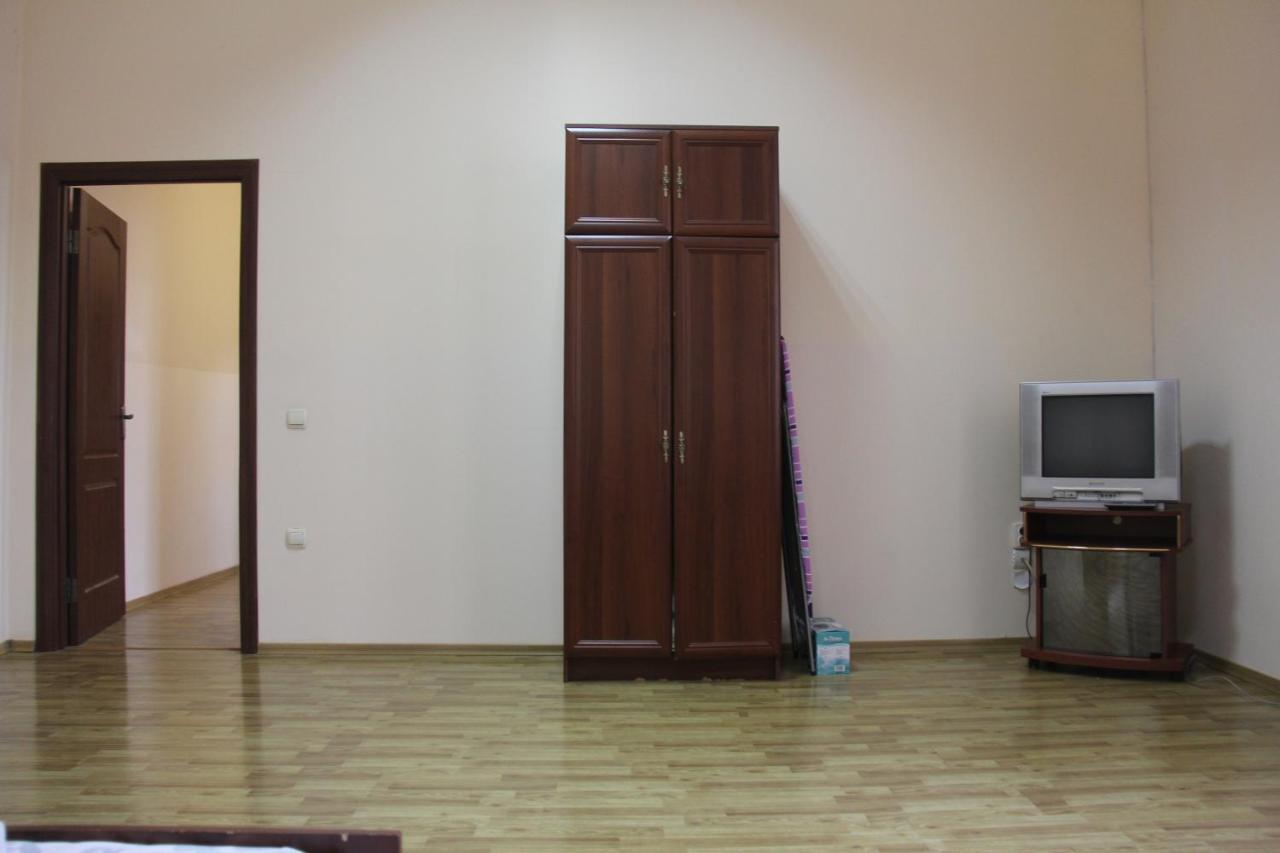 Apartments Domovik ,Kirilla I Mefodiya, 5 Mukačevo Exteriér fotografie