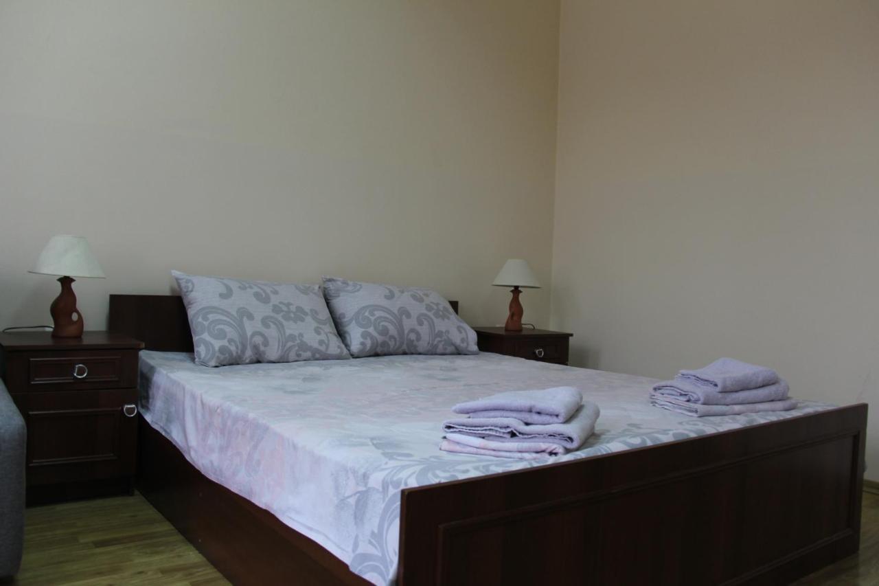 Apartments Domovik ,Kirilla I Mefodiya, 5 Mukačevo Exteriér fotografie