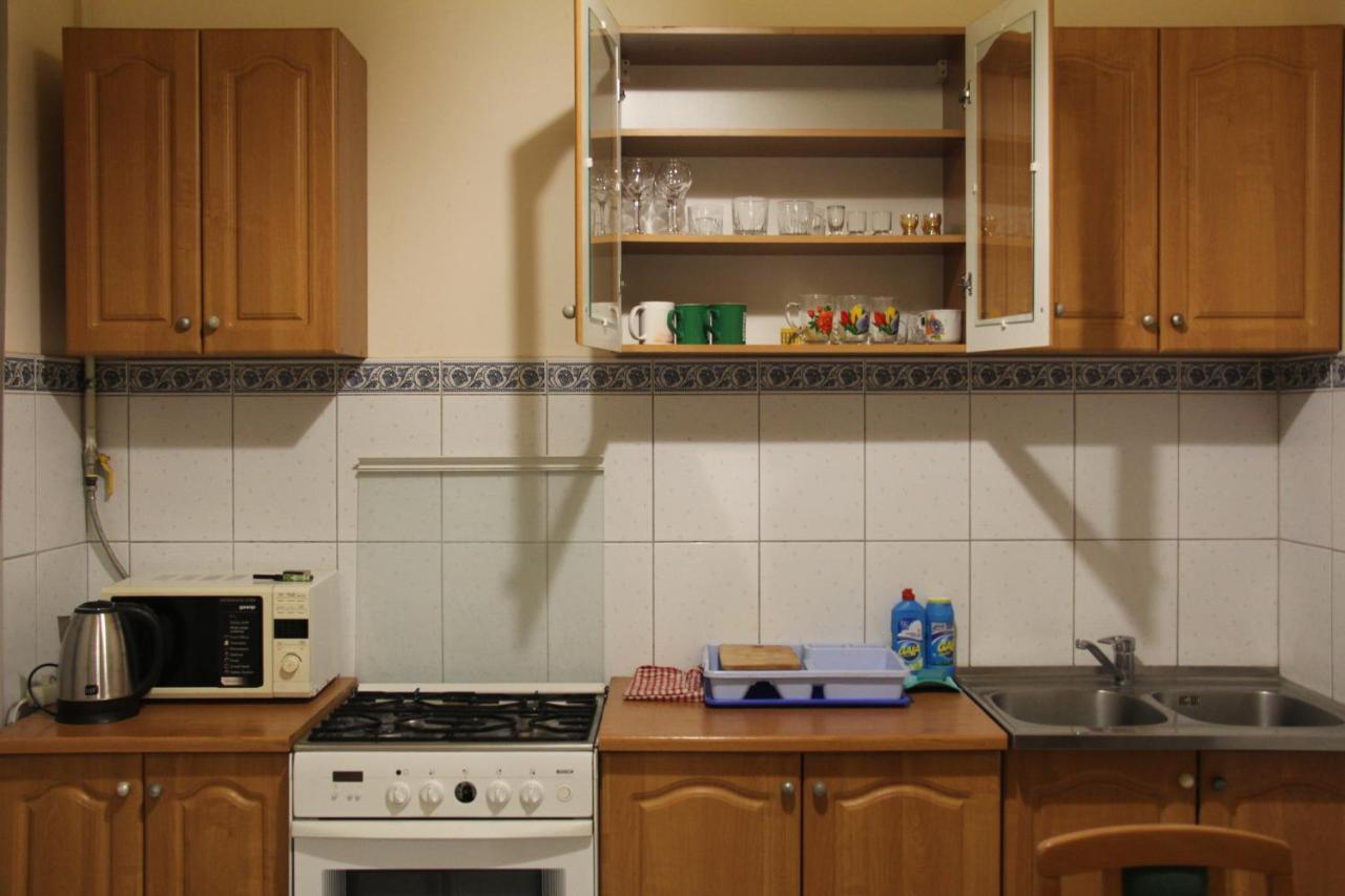 Apartments Domovik ,Kirilla I Mefodiya, 5 Mukačevo Exteriér fotografie