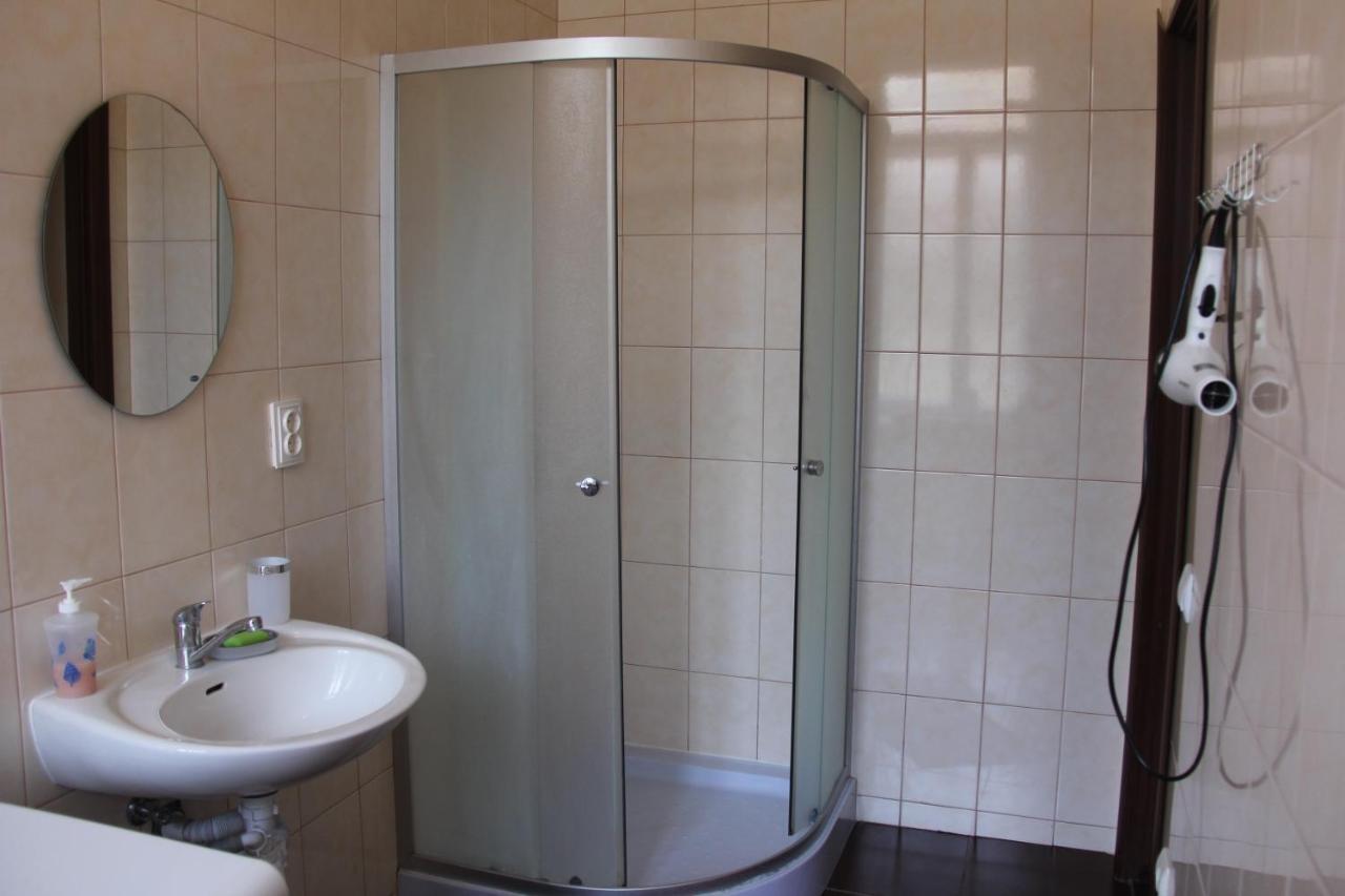 Apartments Domovik ,Kirilla I Mefodiya, 5 Mukačevo Exteriér fotografie