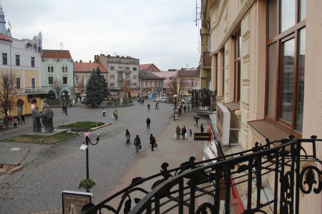 Apartments Domovik ,Kirilla I Mefodiya, 5 Mukačevo Exteriér fotografie